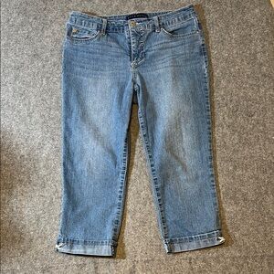 Bandolino Blue Mandie Capri Women’s Size 6 Jeans Rope Grommet Accent